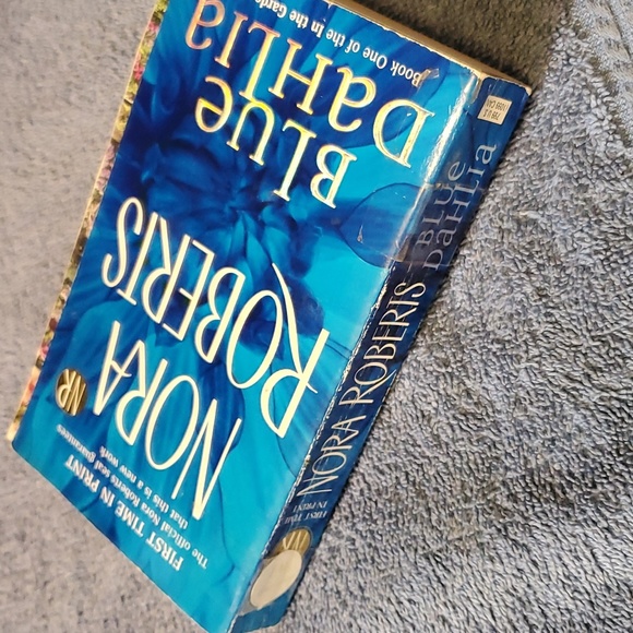 Blue Dahlia - Picture 3 of 4